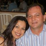 A aniversariante Lúcia Benez e seu marido Paulo Benez