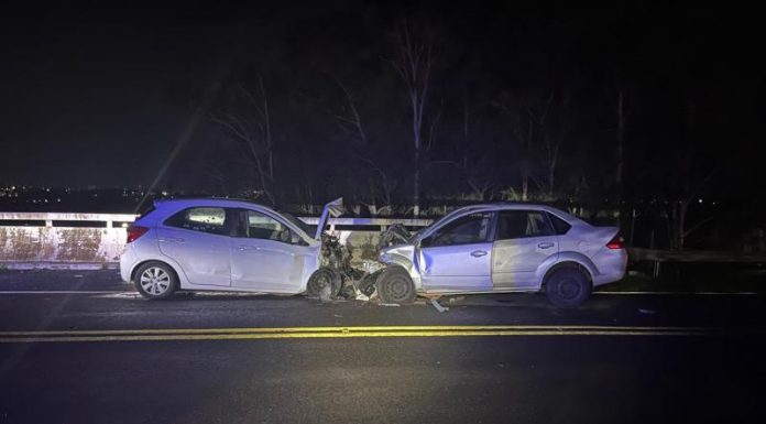 Trânsito: Acidente na Rodovia Júlio Budiski deixa 4 pessoas feridas.