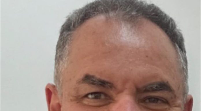 Dr André Luiz Luengo está de aniversário hoje.