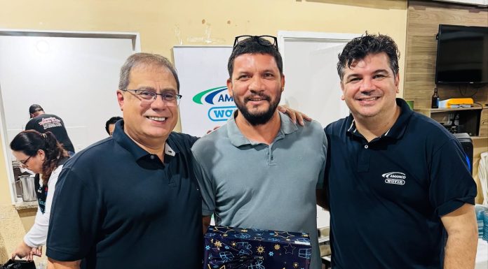 Jura Poços e parceiros realizam, bela confraternização de eletricistas e encanadores. Veja Imagens