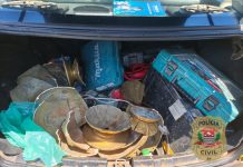 Polícia Civil intercepeta veículo com mais de 38kg de peças de bronze furtadas e prende dois suspeitos em Junqueirópolis