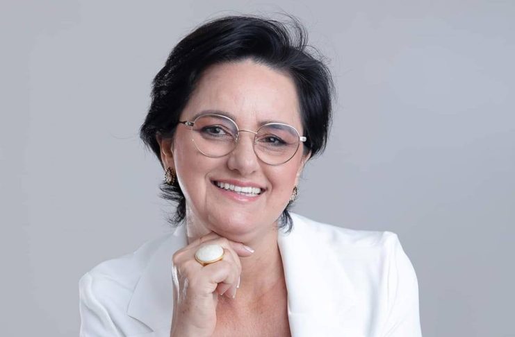 Sônia Bizi estreia idade nova neste domingo