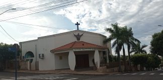 Missa em Ação de Graças na Igreja São Francisco de Assis em Dracena pelos 37 anos de vida sacerdotal do Pe Valdemar Cardoso