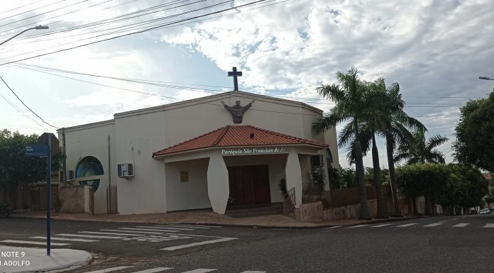 Missa em Ação de Graças na Igreja São Francisco de Assis em Dracena pelos 37 anos de vida sacerdotal do Pe Valdemar Cardoso