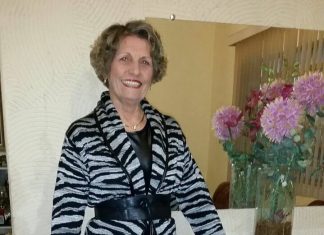 Professora Maria de Lourdes Villar Cesar está de aniversário hoje.