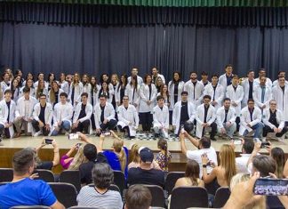 Unifadra realiza a Cerimônia do Jaleco