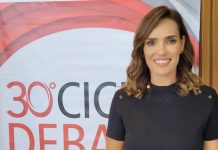 Jornalista Karyn Bravo visita Dracena e participa de evento do Tribunal de Contas