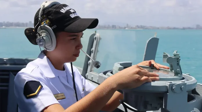 Voluntárias ingressam no serviço militar inicial feminino