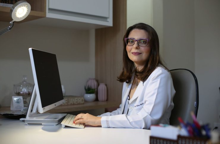 Mês da Mulher: Seu corpo fala e os hormônios fazem parte da conversa. Dra Ana Elisa Rebeshini