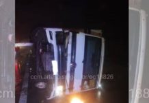 Trânsito: Caminhão aquaplana, tomba e atinge carro na Rodovia Comandante João Ribeiro de Barros