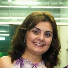 Dia de Parabéns Pra Você na REGES de Dracena. Professora Andréa Ubeda está de aniversário