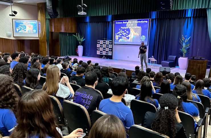 Polícia Civil promove palestra sobre Bulling, Ciberbulling e os perigos da Internet para estudantes em Dracena