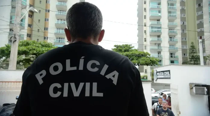 Médico e enfermeira são presos por venda irregular de emagrecedores