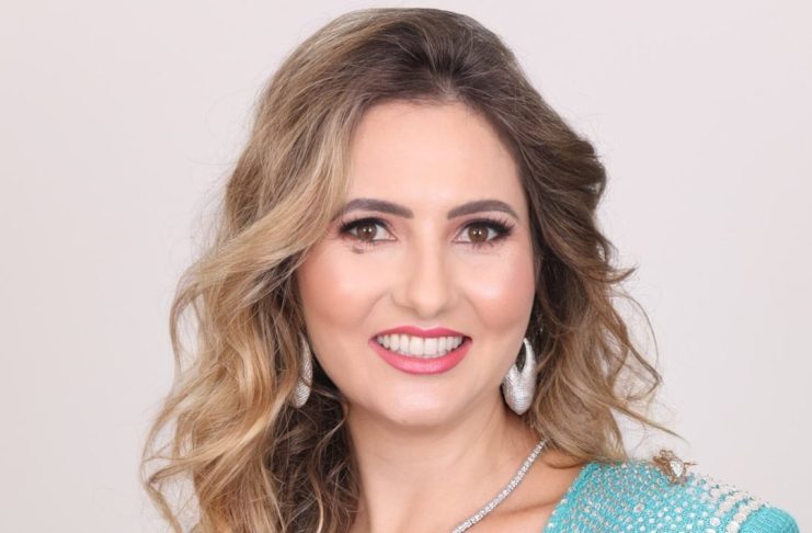 Thalilta Stelato estreia idade nova hoje