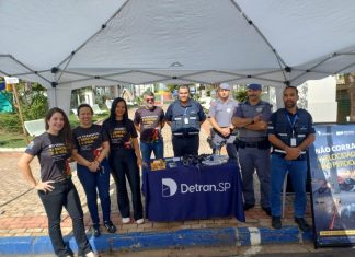 Dracena: Prefeitura realização ação do Maio Amarelo na Praça Arthur Pagnozzi