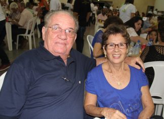 Bodas: Cleonice e Arnaldo Registro celebram hoje dia 15, aniversário de casamento