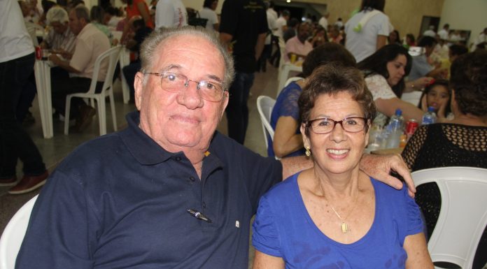 Bodas: Cleonice e Arnaldo Registro celebram hoje dia 15, aniversário de casamento