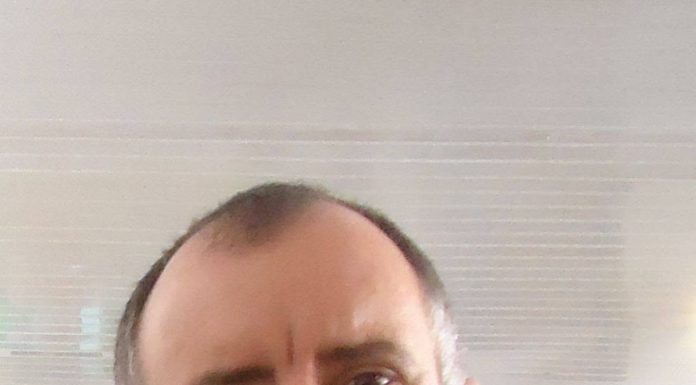 Dia de parabéns pra você na Fundec. Ademir Aranda Pacheco comemora aniversário