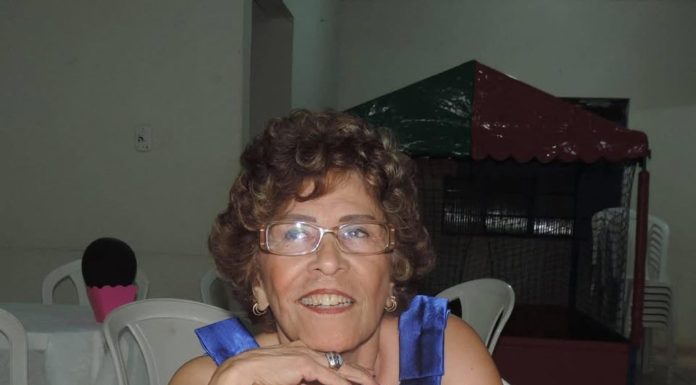 Professora Nilza Marcondes César Sandrin comemora aniversário hoje