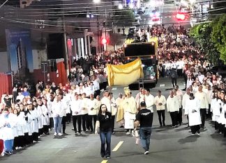 Corpus Christi em Dracena reuniumas 4 paróquias