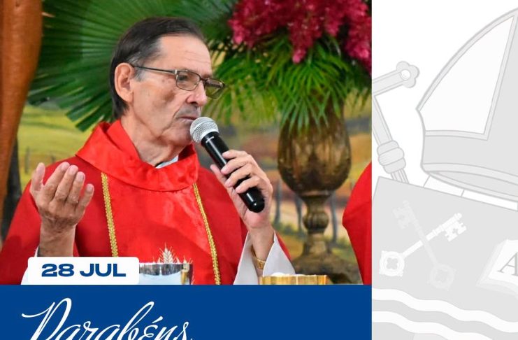 No rol dos aniversariantes de hoje o padre José Ribeiro da Silva