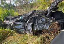 Trânsito: Motorista morre após carro capotar em ribanceira às margens de rodovia