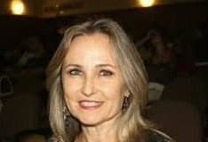 Hellen Rose Rodrigues está de aniversário hoje