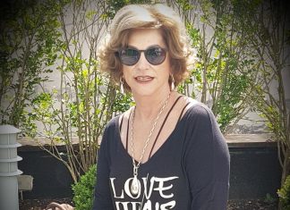 Maria Maude Barbosa está de aniversário hoje.